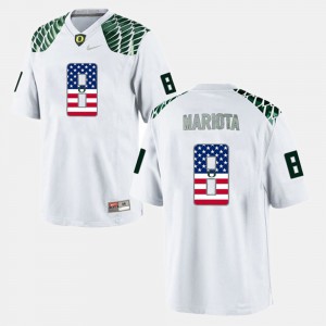 Mens Oregon Duck US Flag Fashion #8 Marcus Mariota college Jersey - White