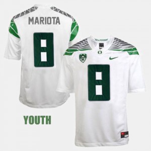 Kids University of Oregon #8 Football Marcus Mariota college Jersey - White